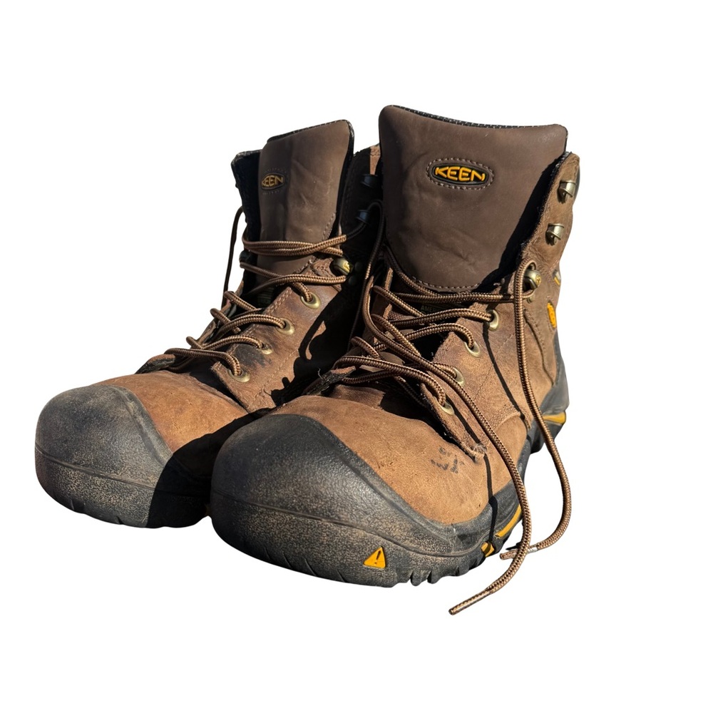 KEEN Men's Tan and Black Outdoor Boots